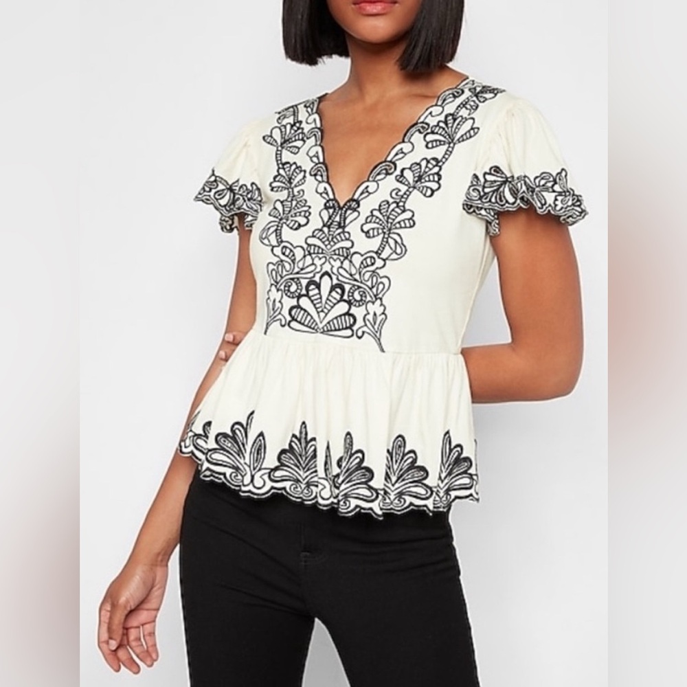 Express Embroidered V-Neck Peplum Top with Flutter Sleeve - Black & White Small